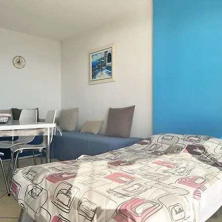 Face Avec Parking Prive - - Fr-1-251-252 Apartment