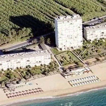 Apartment Au Lavandou Avec Parking, Acces Direct - Fr-1-251-252 Le Lavandou
